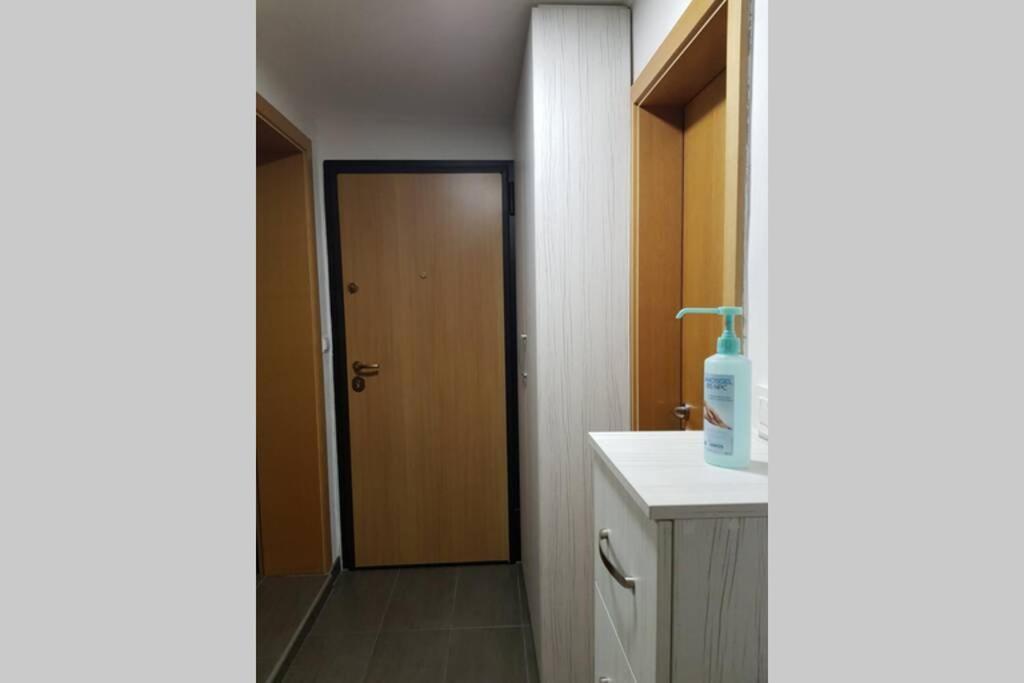 Apartman Sa Garazom I Internetom SJJ Eksteriør billede
